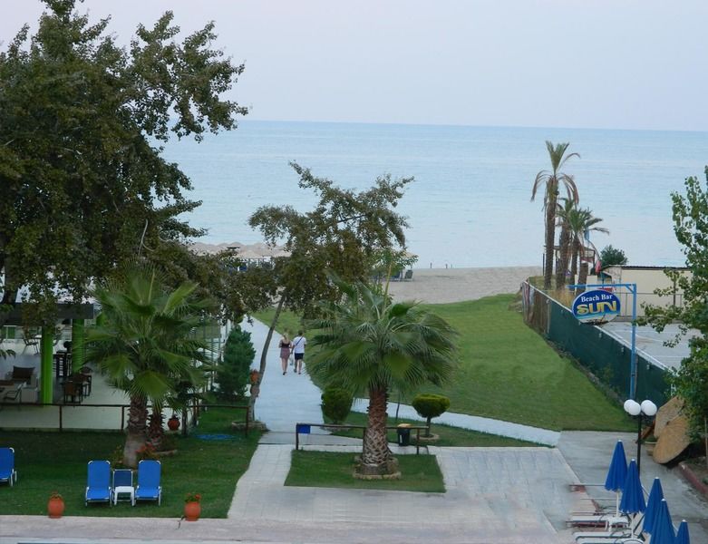 Sun Beach Hotel Платамонас Экстерьер фото